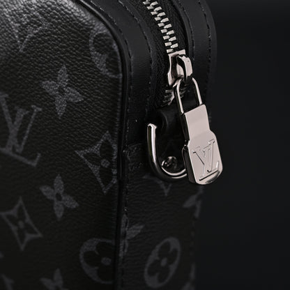 Louis Vuitton Discovery Pochette MM – Monogram Eclipse
