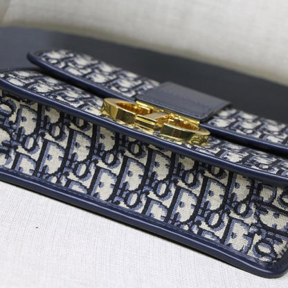 Dior 30 Montaigne Bag